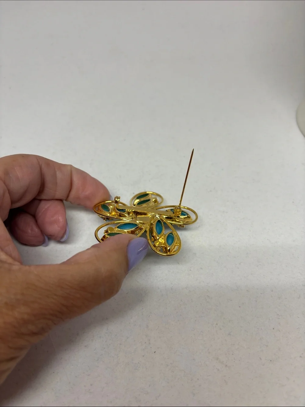 Beautiful Gold Plated Turquoise Rhinestone Flower Brooch